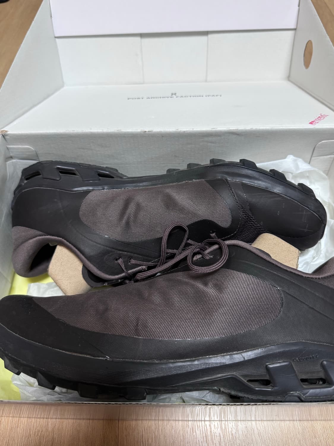 온 러닝 X 포스트아카이브팩션 클라우드벤쳐 275 카카오 상품이미지4