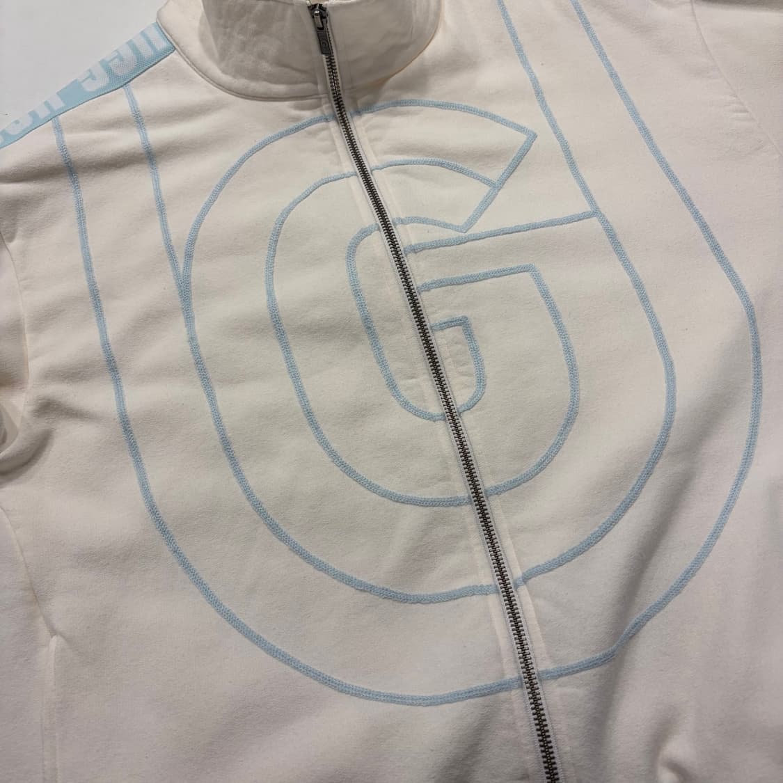 [L] 어그 UGG 로고 스웻 트랙 자켓 화이트 하늘 D179 상품이미지6