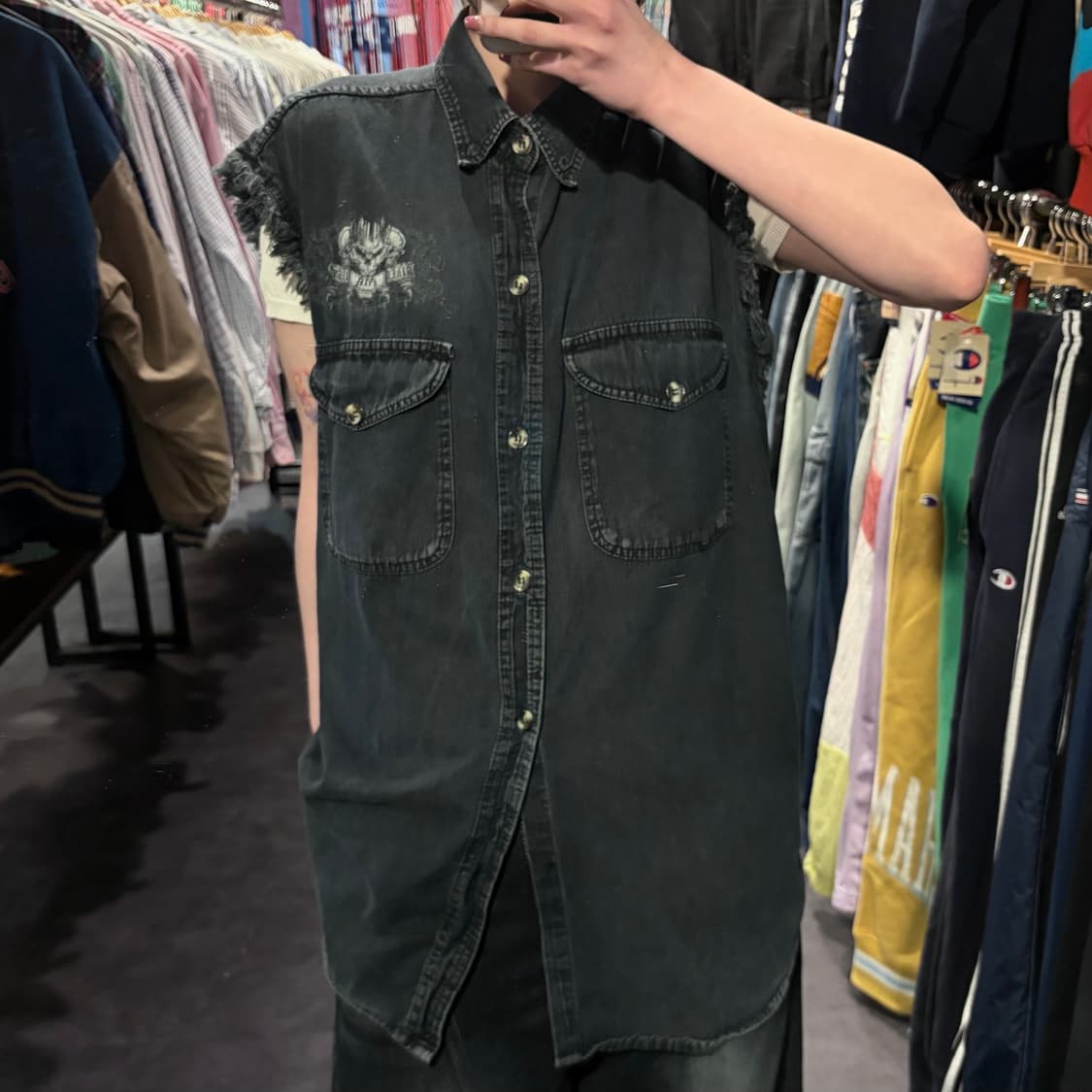  [IM] vtg 스컬 윙 프린팅 컷오프 데님 베스트 네이비 상품이미지5