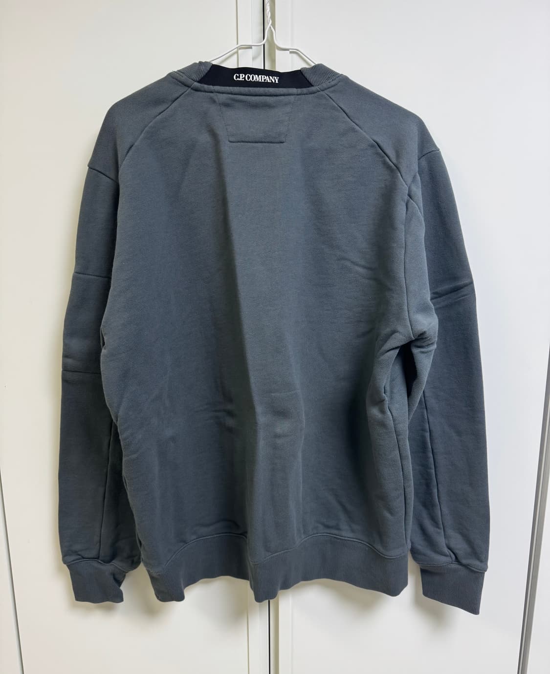 CP컴퍼니 맨투맨 상품이미지10