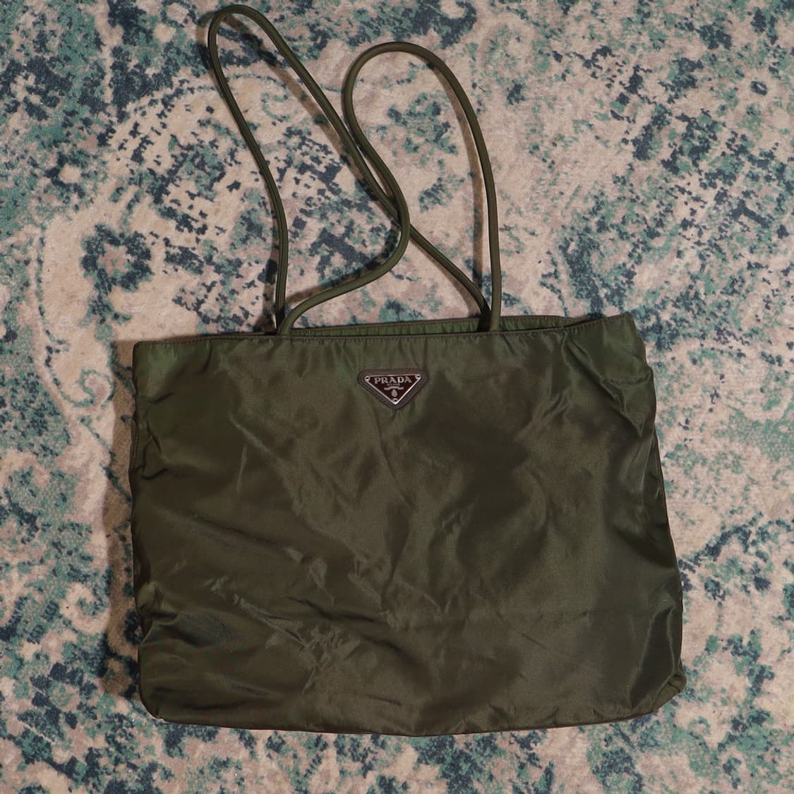 Prada 프라다 나일론 토트백 (올리브 그린) 정품 상품이미지2