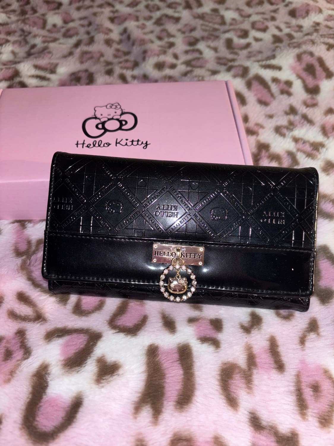 헬로키티 블랙 장지갑 골드 참 고전키티 상품이미지1