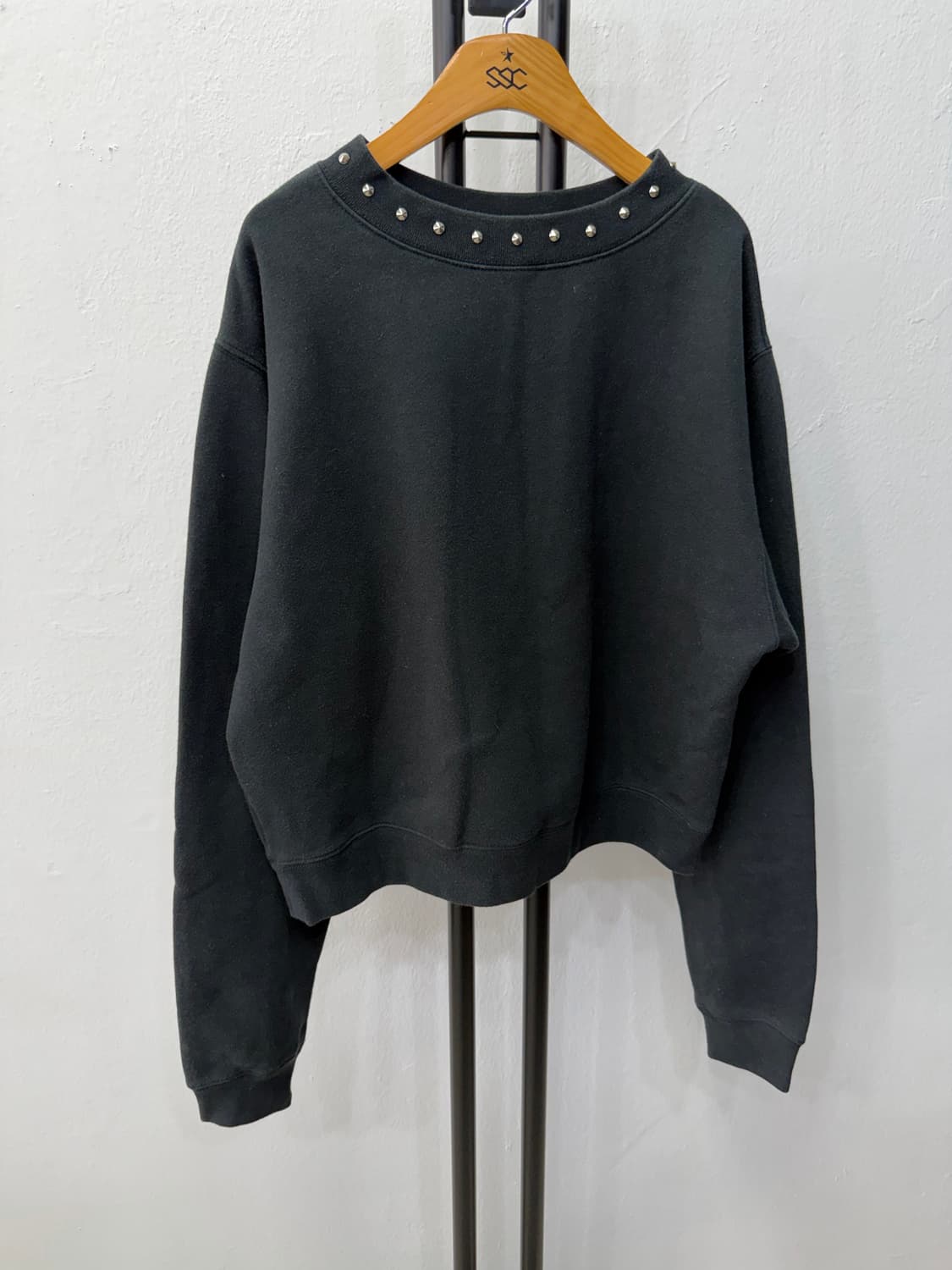 정품) 이로 한섬 오버핏 스터드 포인트 맨투맨 S  상품이미지1