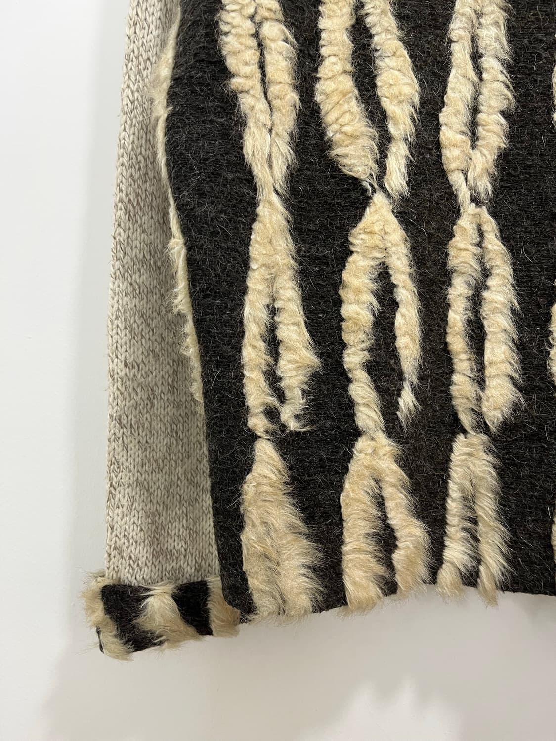 TR3NTO 퍼 디테일 니트 집업 상품이미지9