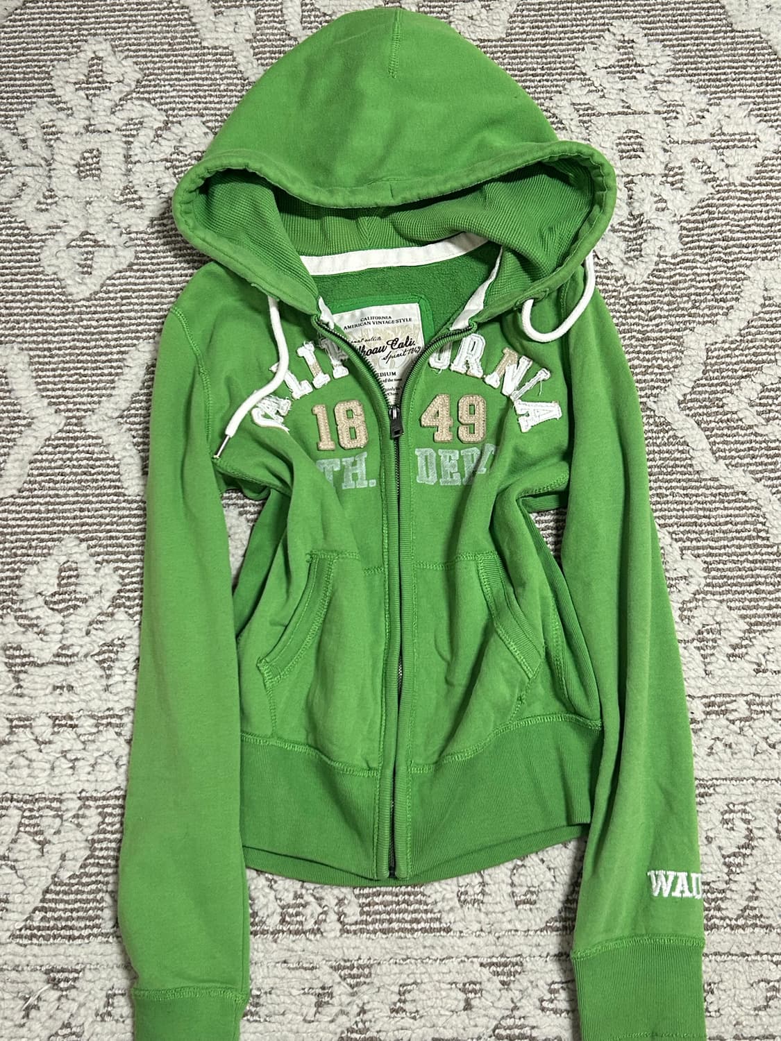 [유일매물] 후아유 그린 데미지 후드집업 연두색 상품이미지1