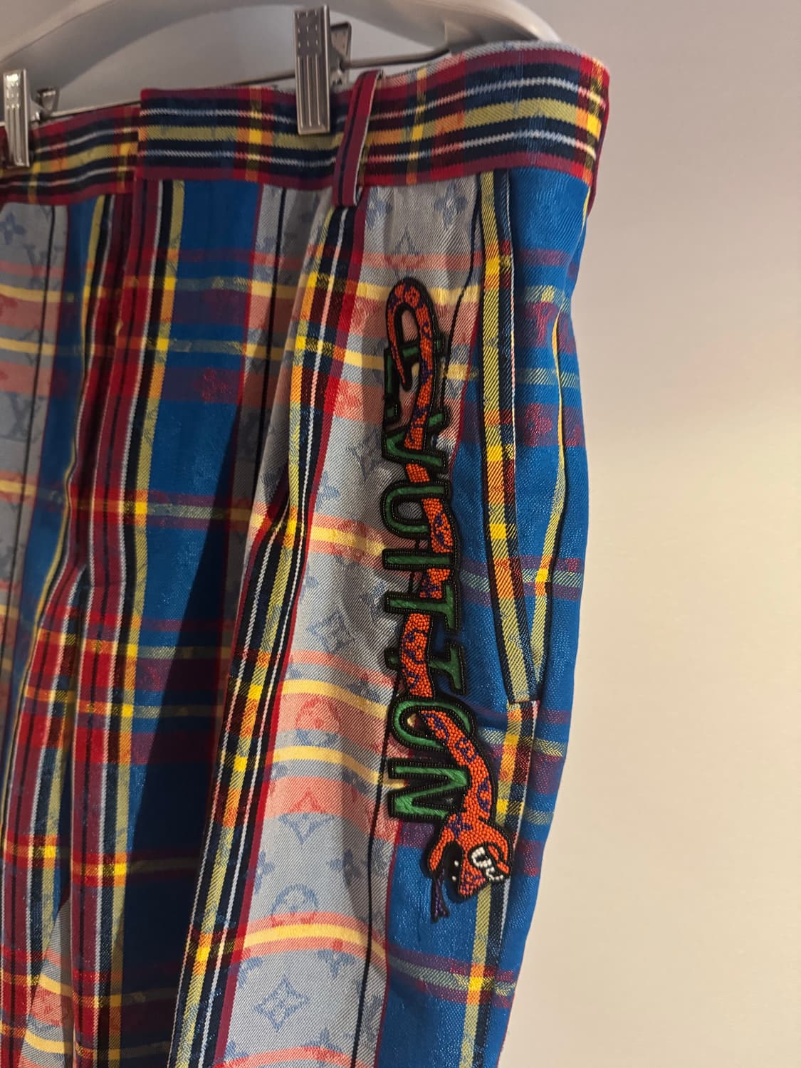 루이비통 모노그램 체크팬츠 (방탄 뷔 착용) 상품이미지3