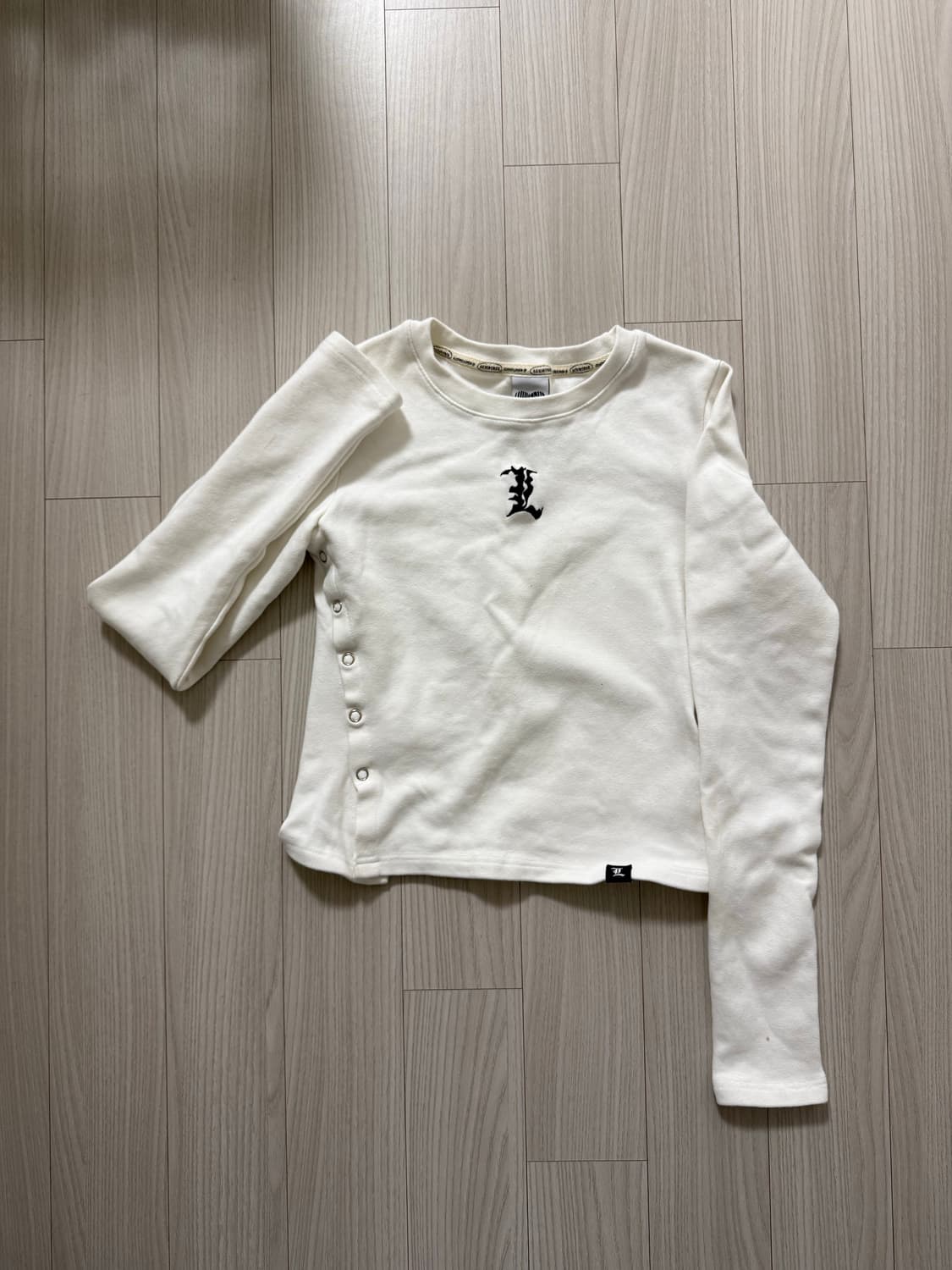 러브이즈트루 VL L LOGO TEE(WHITE) 상품이미지7