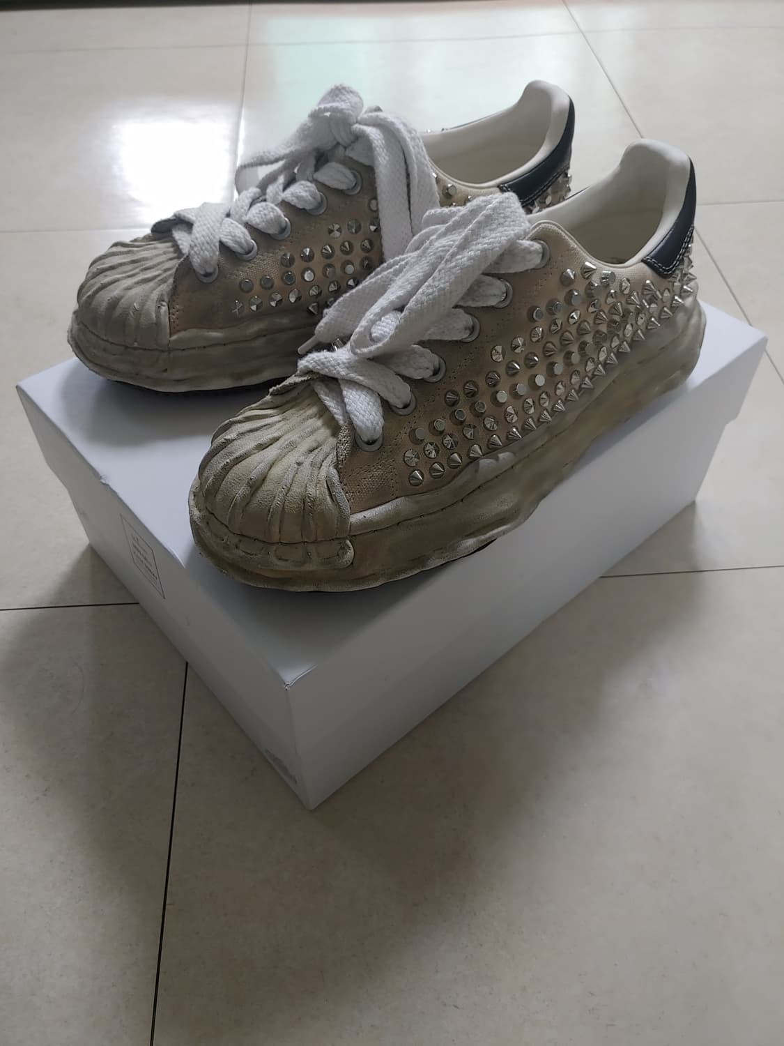 미하라야스히로 블레이키 스터드 상품이미지2