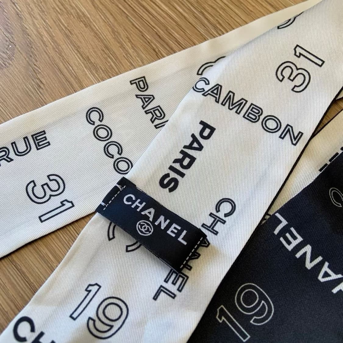 샤넬뷰티 블랙&화이트 트윌리 선물세트 스카프,쁘띠 상품이미지6