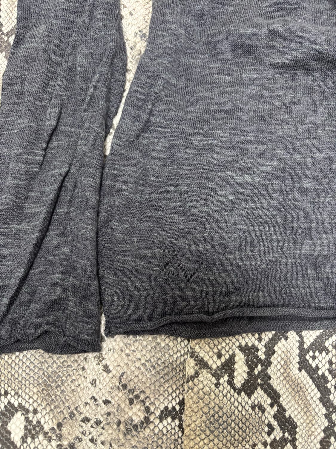“Zadig&Voltaire” U Neck Grey Sleeve 상품이미지5