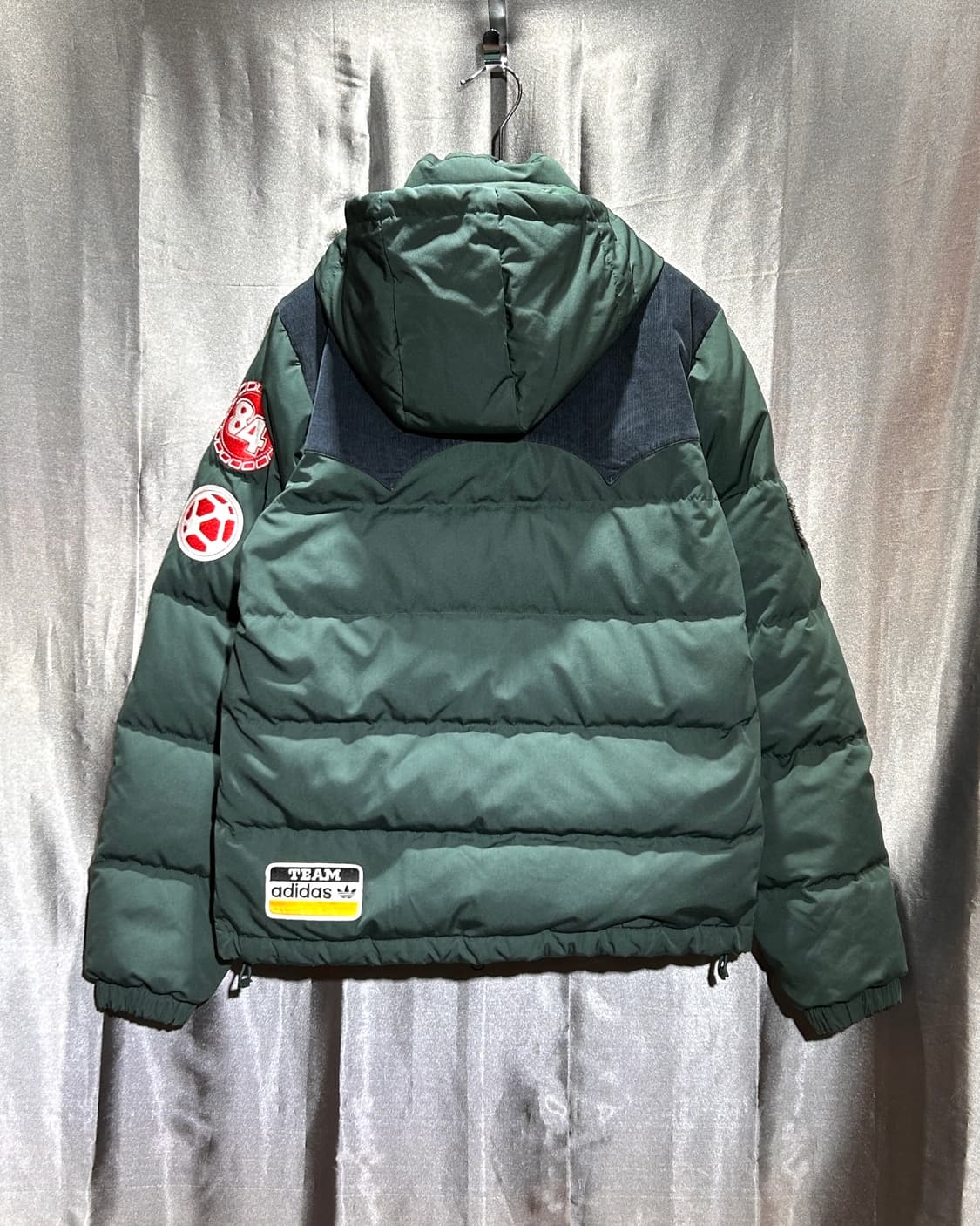 M 아디다스 파이어버드 패치 디테일 딥그린 패딩 상품이미지4