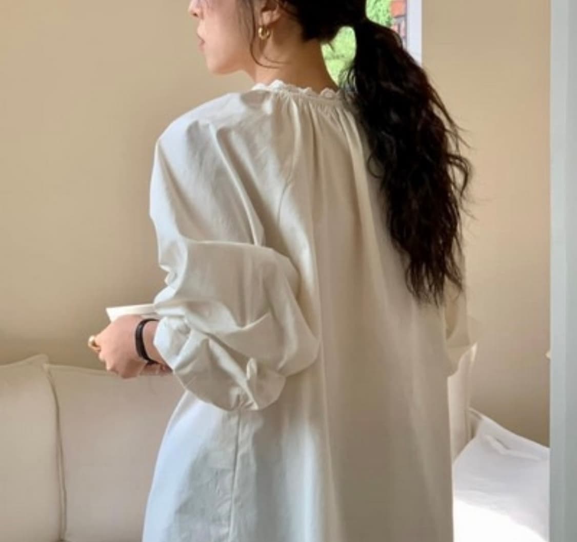 프릴 타이 블라우스(크림아이보리) 새상품 상품이미지4