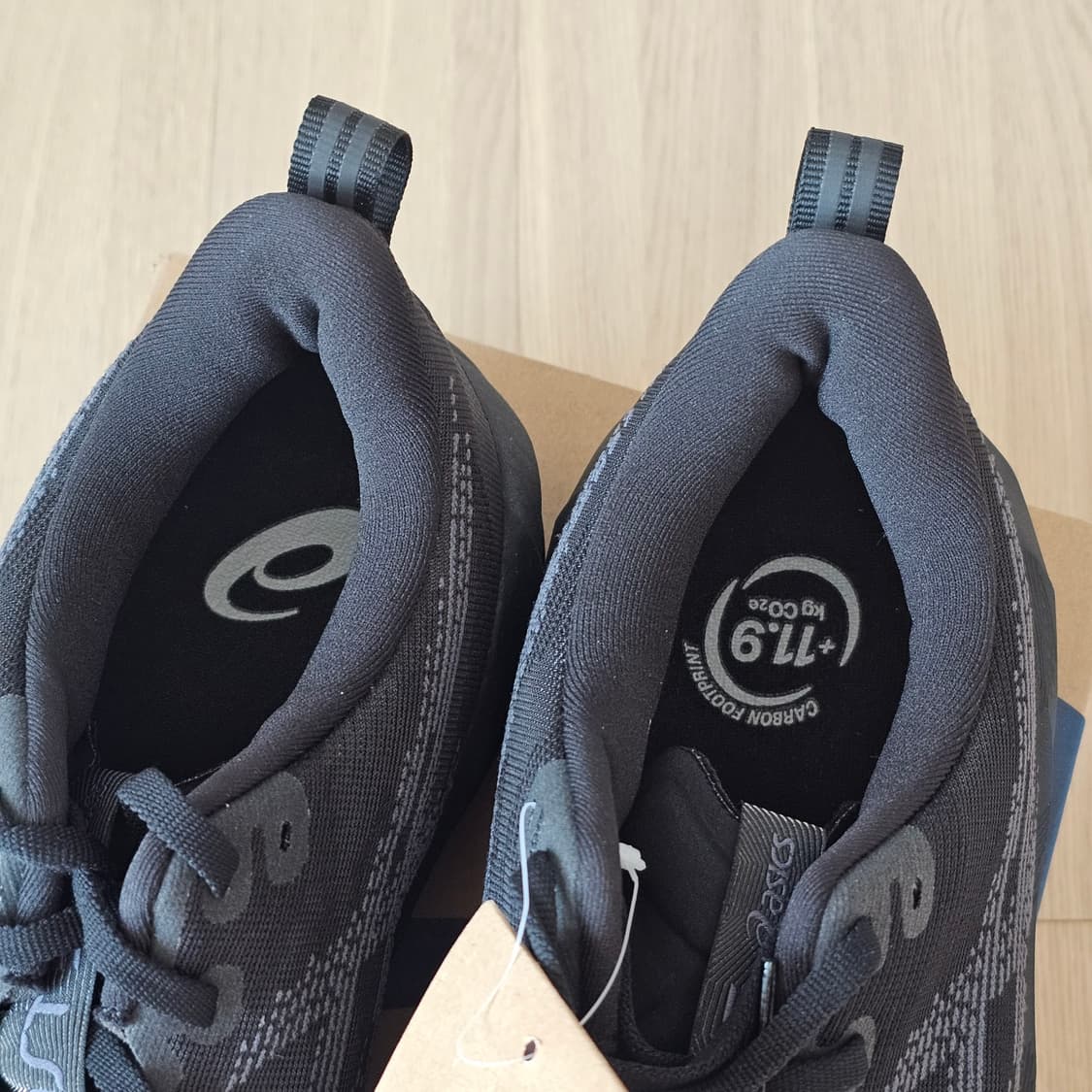 280 새제품) 아식스 노바블라스트 5 블랙 2E 와이드 런닝화 러닝화 상품이미지5