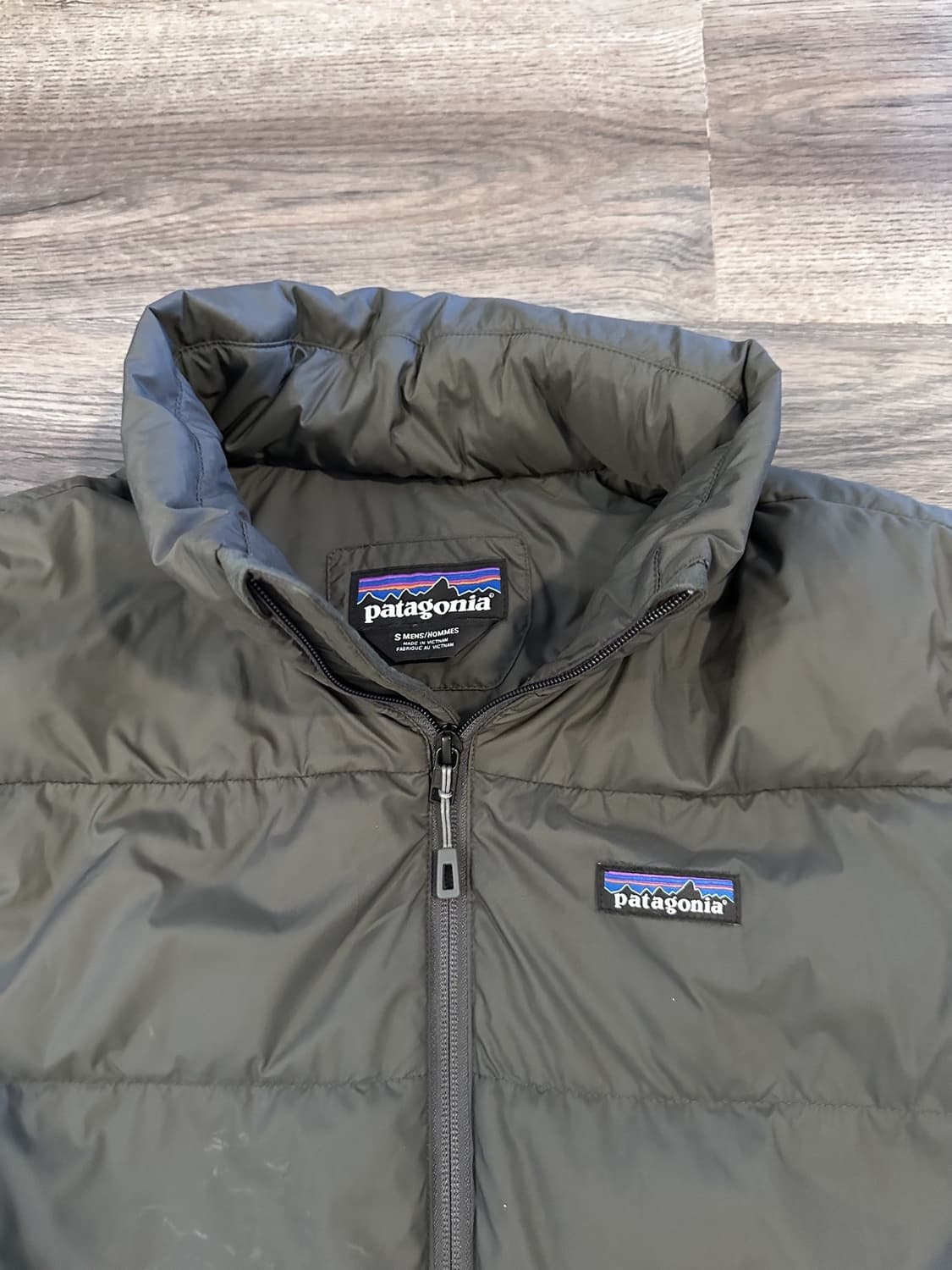 파타고니아 멘즈 후디 경량패딩 그레이 상품이미지2