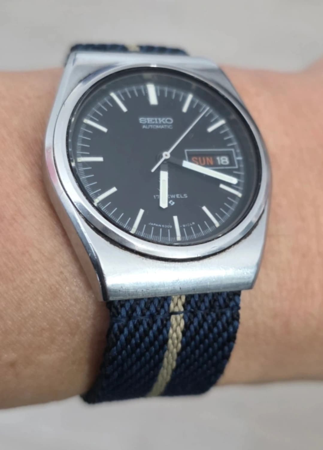 세이코 빈티지 6309-8120 요일.날짜표시 오토메틱 시계.
시간 잘  상품이미지6