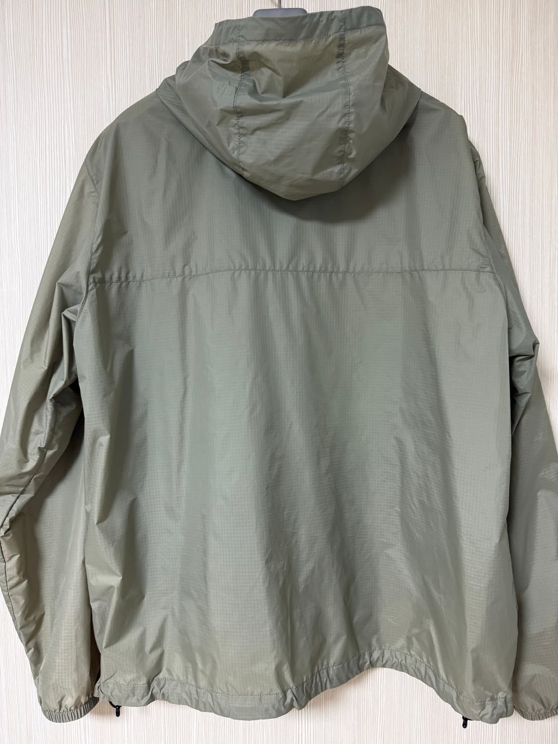 디스이즈네버댓 경량 바람막이 세이지 카키 상품이미지2