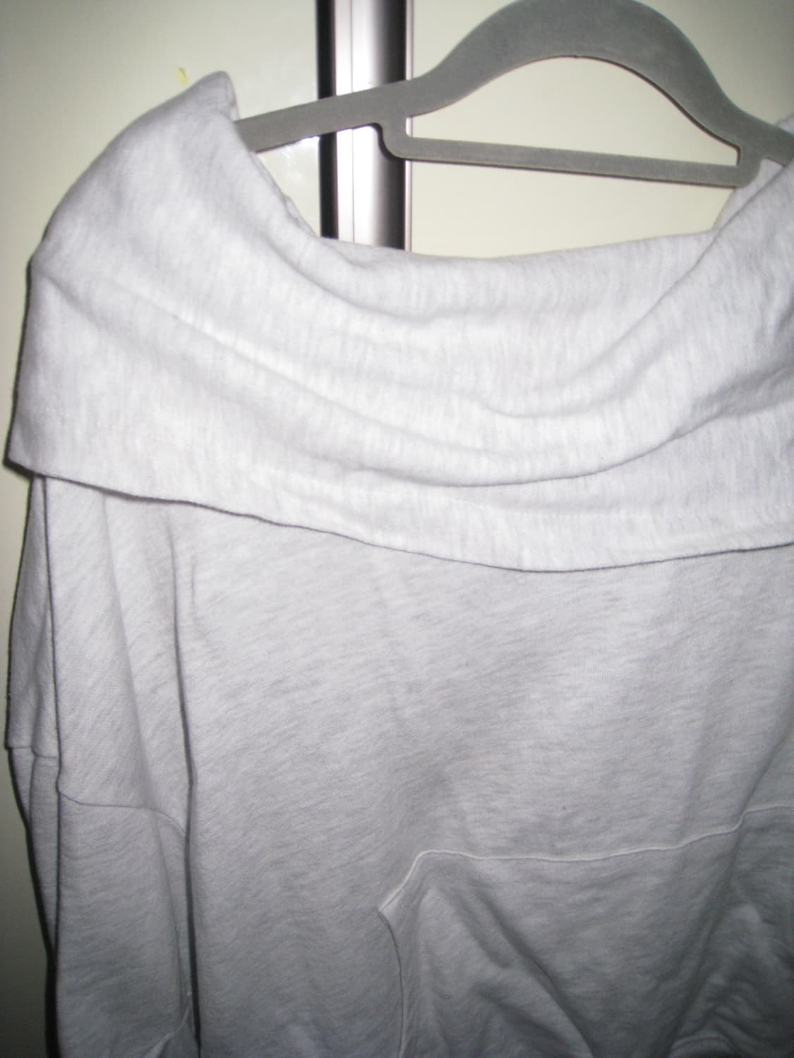 빈티지 오프숄더 항아리 맨투맨 상품이미지3