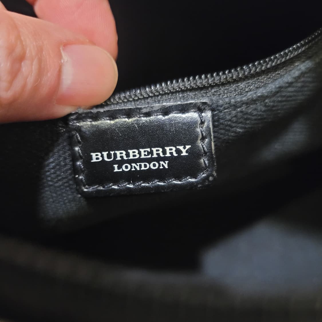 버버리 노바체크 원통 토트백 상품이미지9