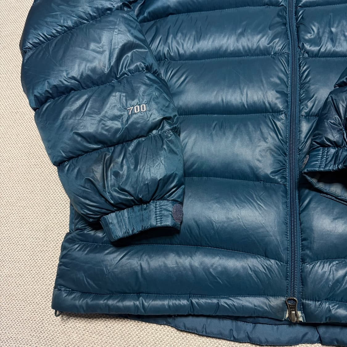 노스페이스 700 유광 다운패딩 상품이미지2