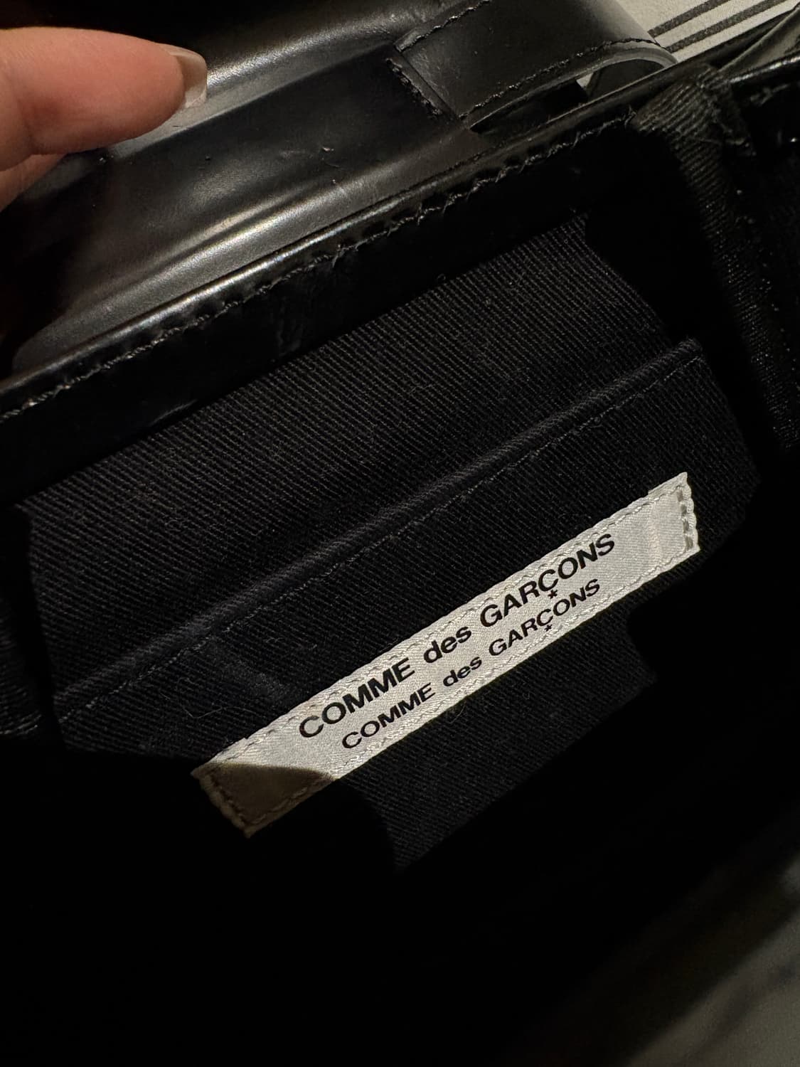 꼼데가르송 플랩백 상품이미지4