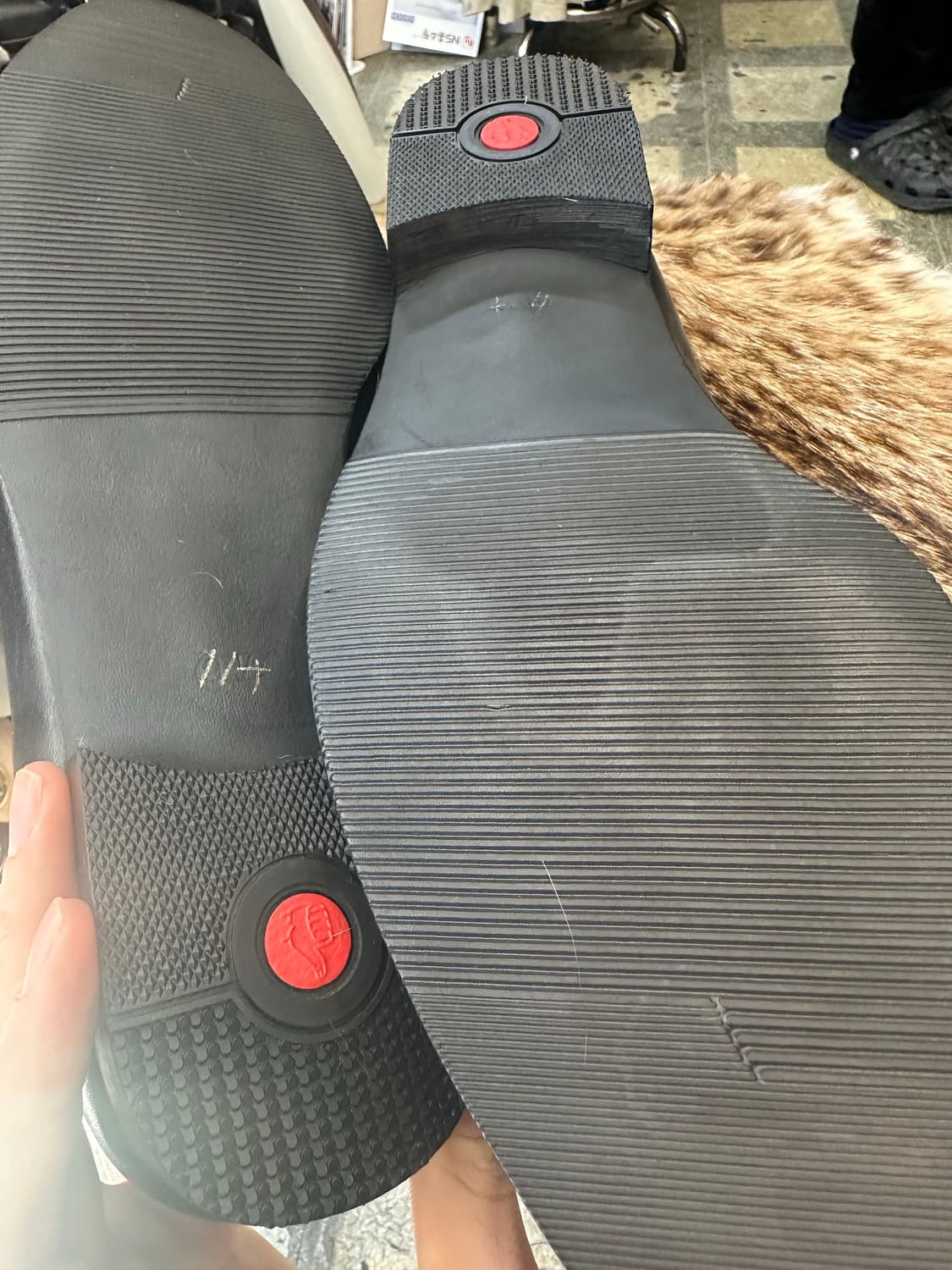 (295) 치마방울 레더 로퍼 상품이미지3