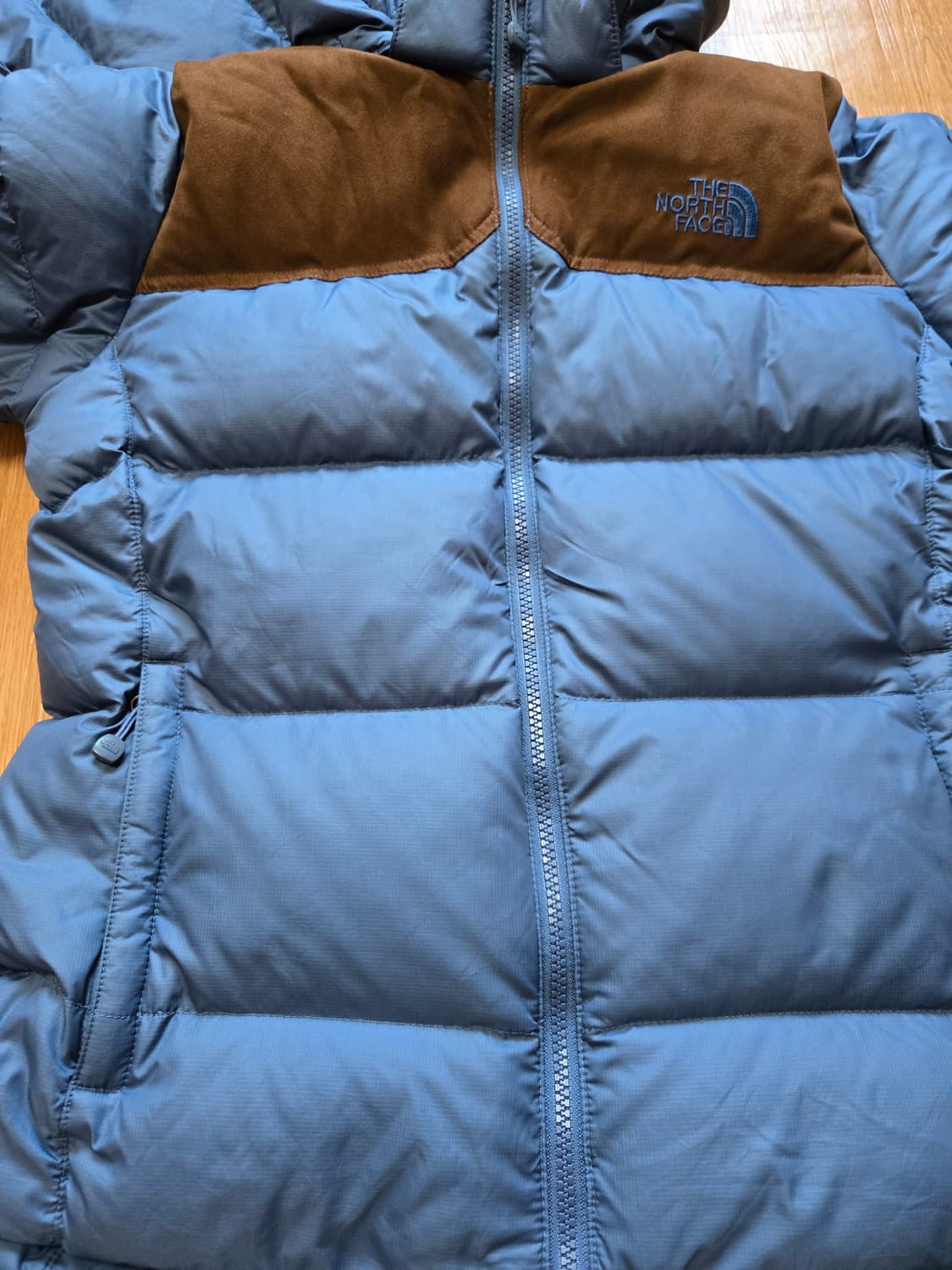 노스페이스 화이트라벨 700 구스다운 패딩 상품이미지5