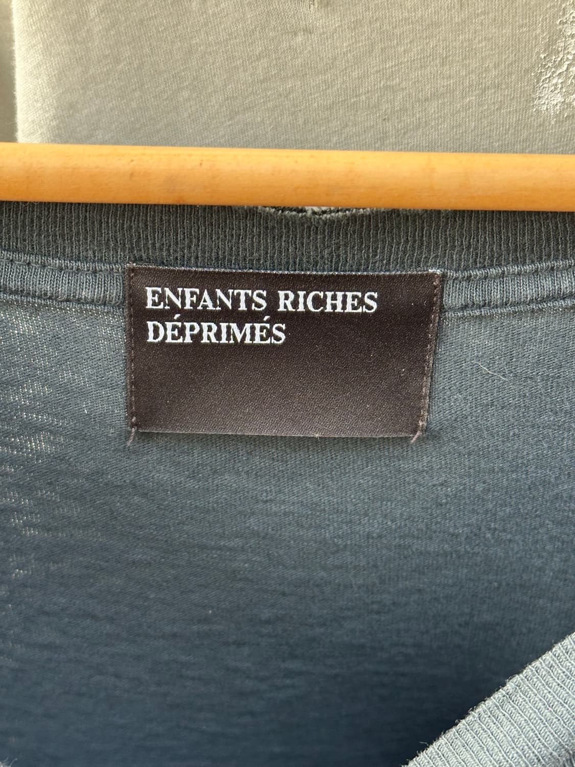 ERD 앙팡리쉬 데프리메 데미지 레터링 티셔츠 상품이미지7