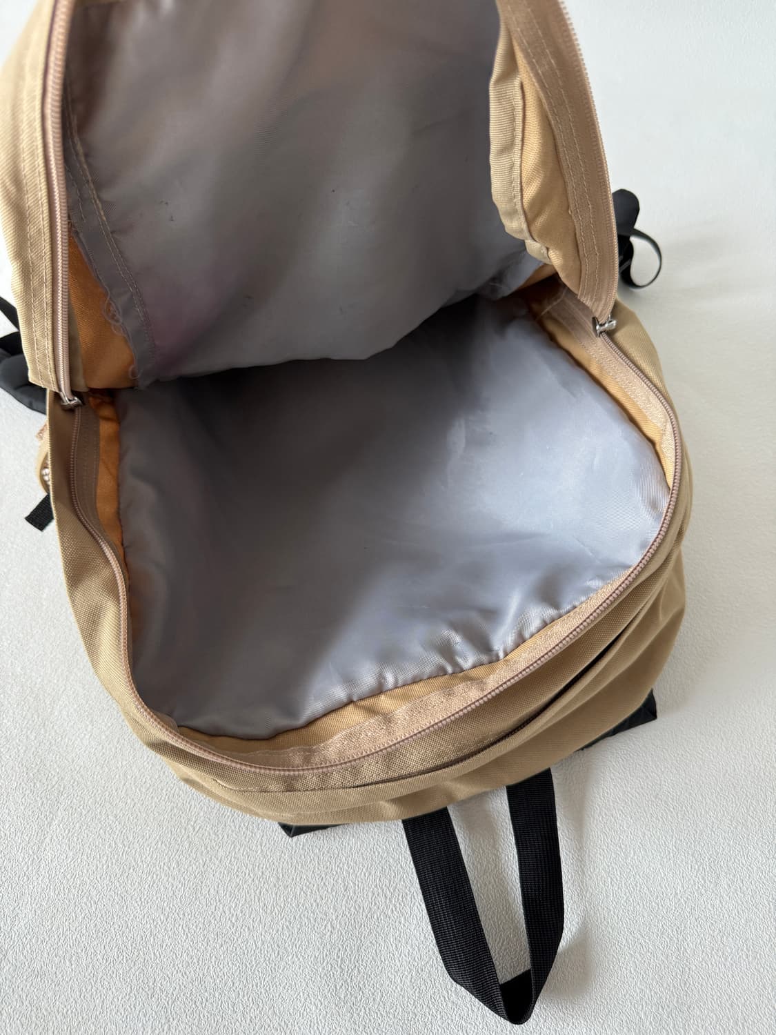 잔스포츠(JANSPORT) 베이지 백팩 상품이미지7