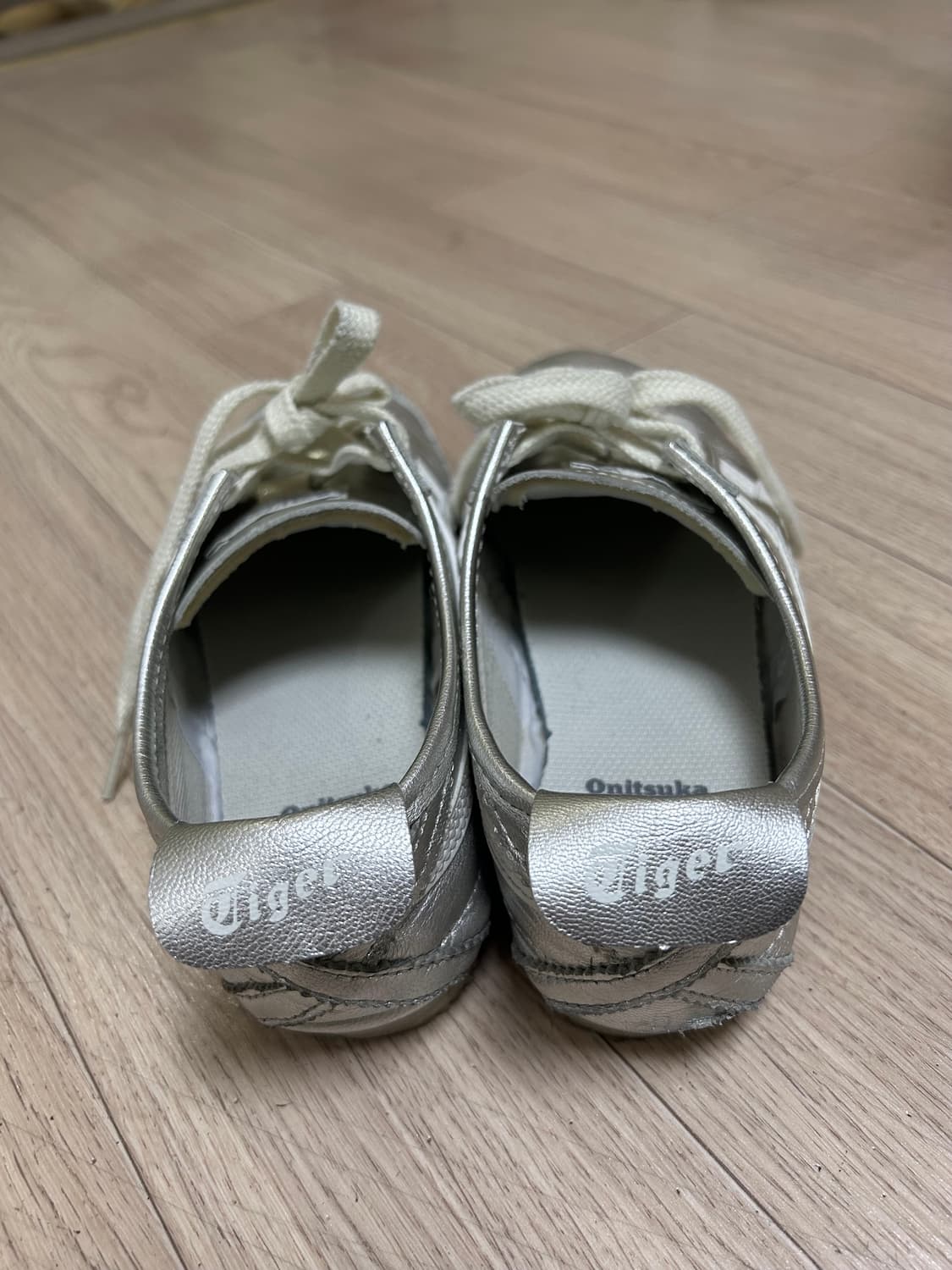 오니츠카타이거 멕시코66 화이트 실버 240 상품이미지3