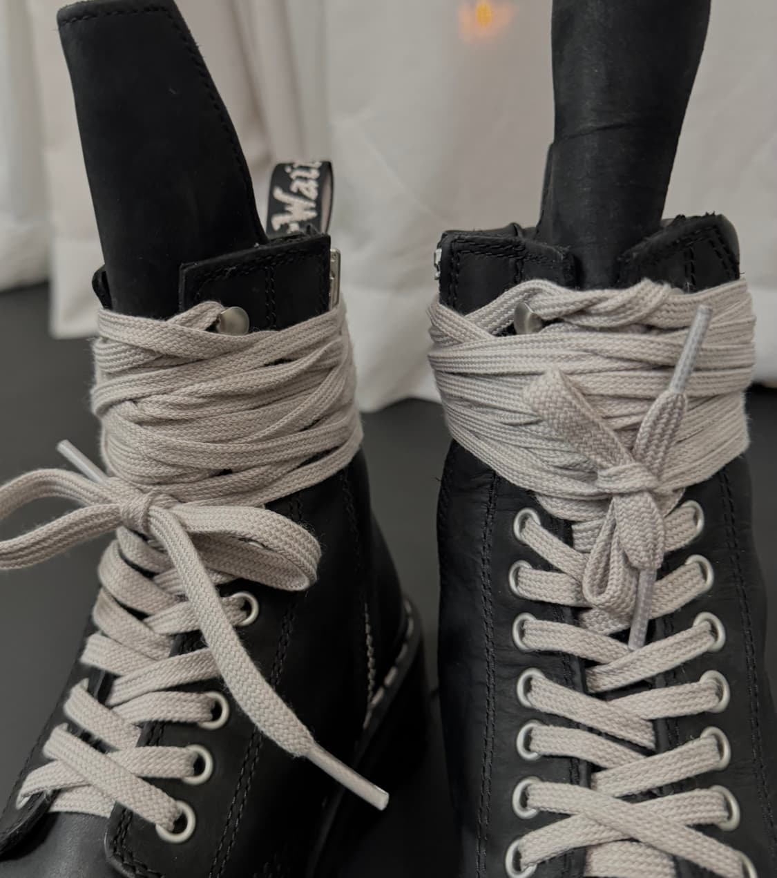 릭오웬스 x 닥터마틴 블랙 레이스업 부츠 상품이미지4