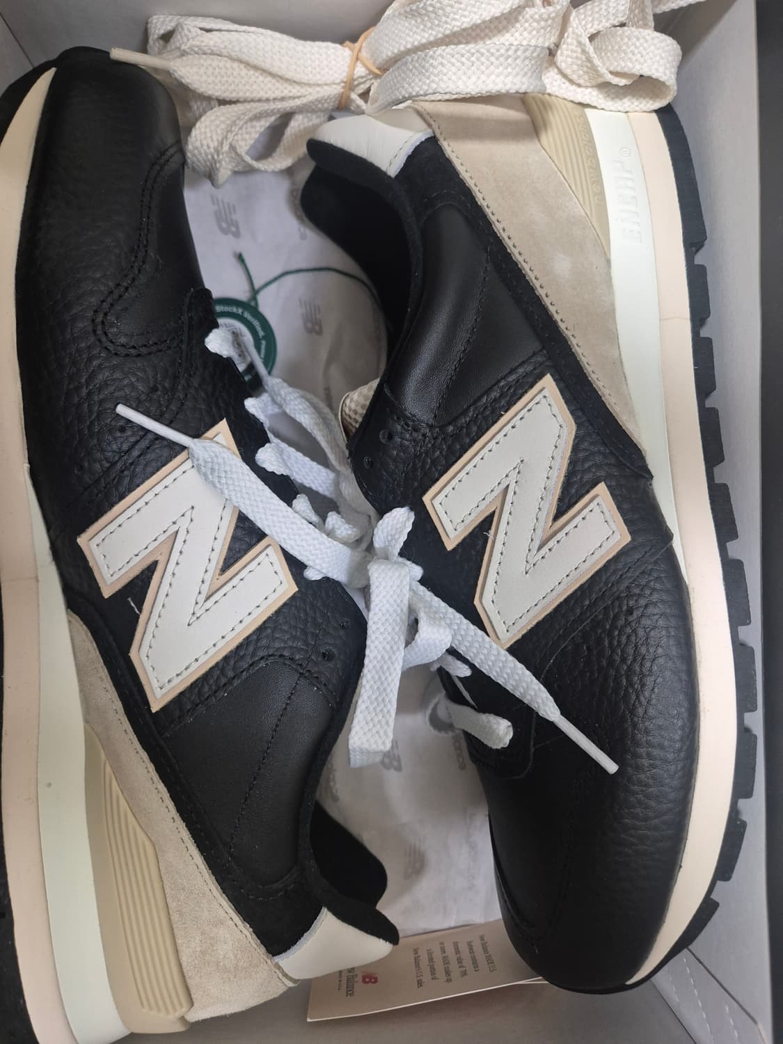 뉴발란스 에메레온도르 996 블랙 285 상품이미지2