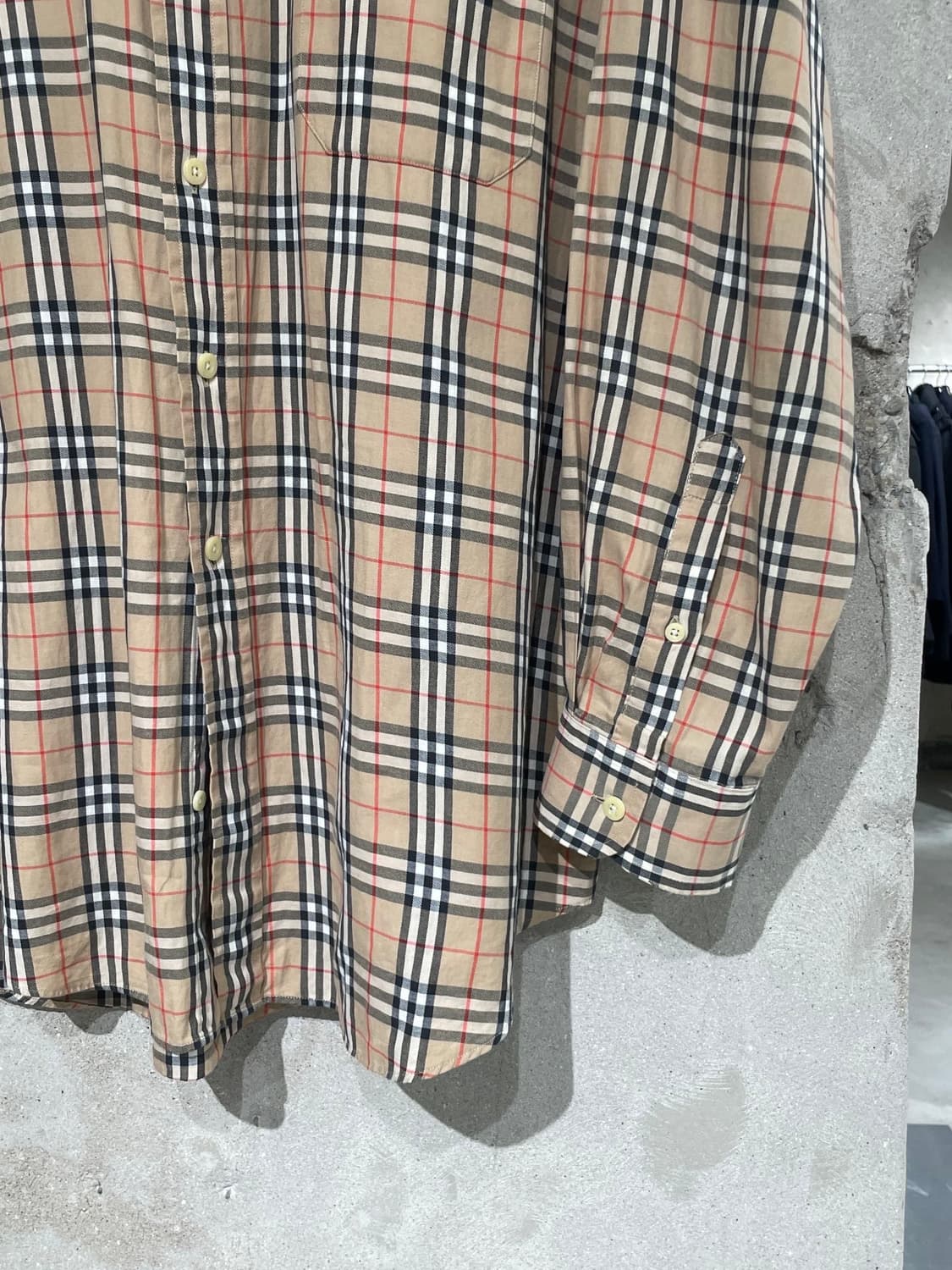 버버리 베이지 노바체크 기마로고 싱글 포켓 셔츠 상품이미지5