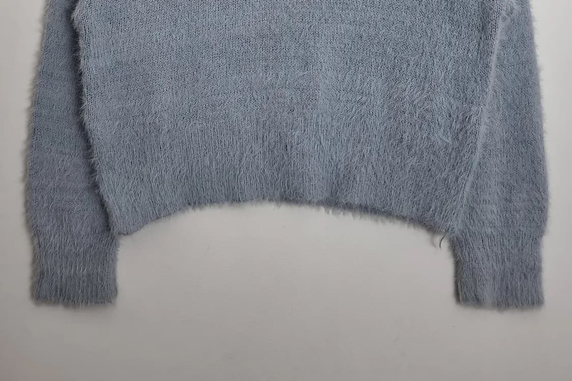 TINY I MANON 보송 크롭 니트  상품이미지4