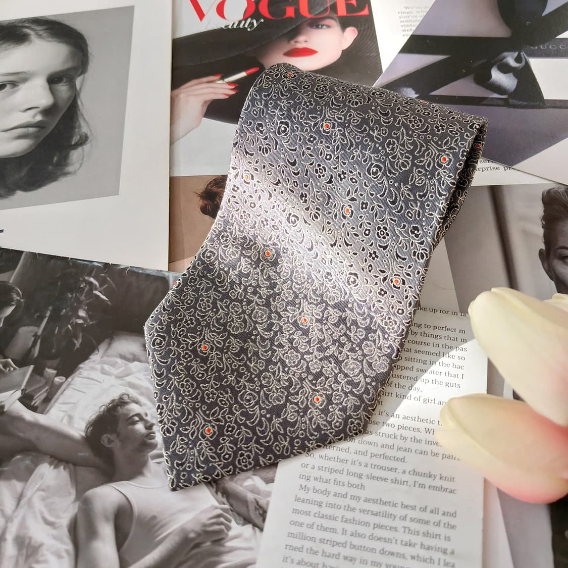 레노마 실크 그레이 플로럴 패턴 넥타이 9.7cm A+등급 A19441
 상품이미지2