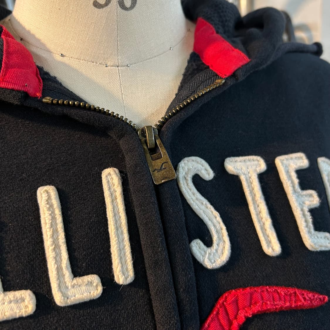 Hollister Black Zip-Up Hoodie 상품이미지4