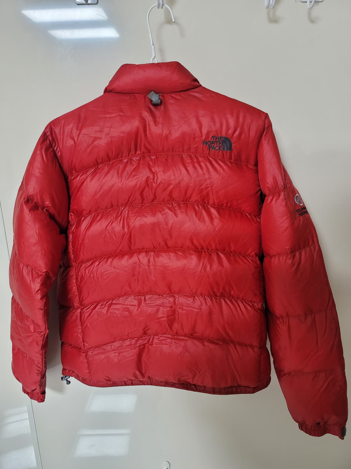 노스페이스 써밋시리즈 아콘가구아 경량패딩 레드 90표기 95정사이즈 굿 상품이미지2