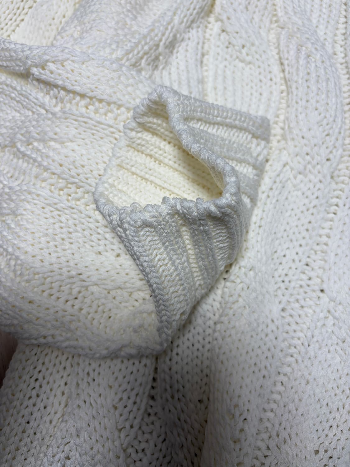 다이애그널 브이넥 니트 상품이미지5