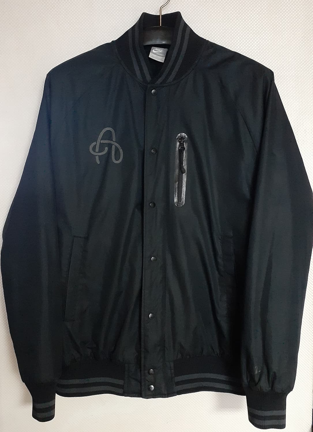 10s 나이키 검정색 봄버 바시티 자켓 L 100 상품이미지2