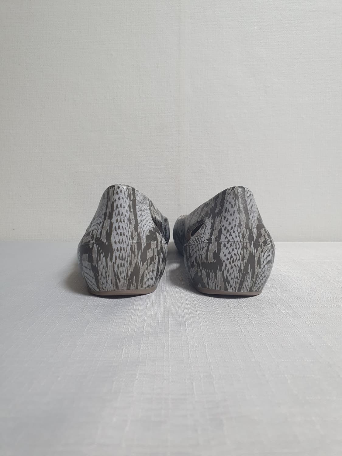 230mm 크록스 슬론 그래픽 플랫슈즈 머쉬룸 상품이미지6