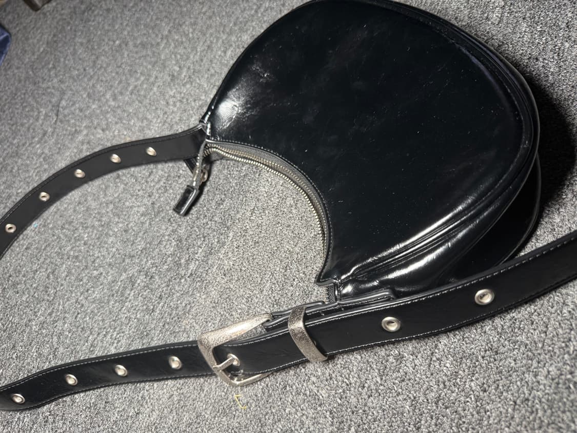 파인드카푸어 벨티백 25 크링클드 / 블랙 상품이미지3