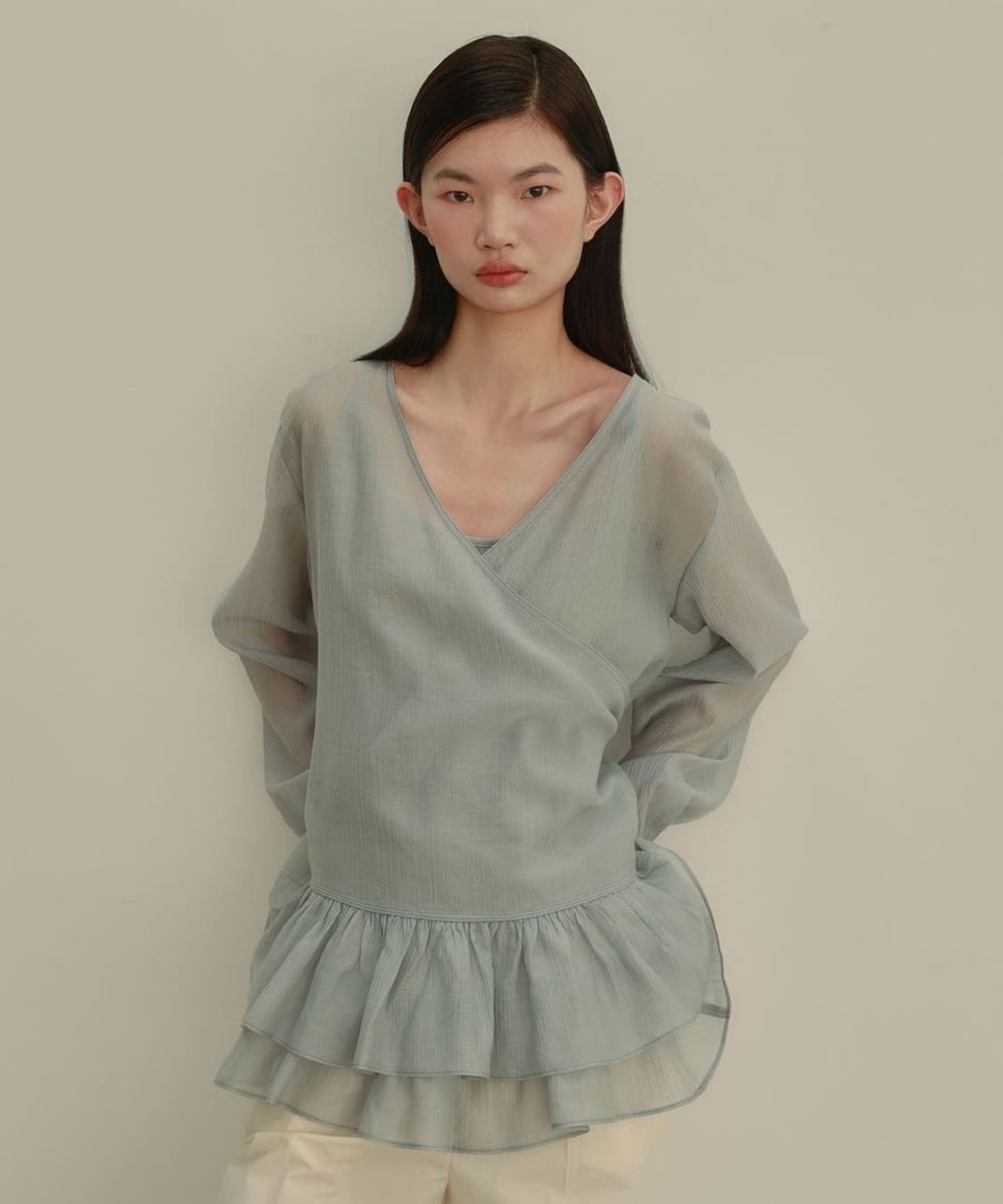 Ouro frill blouse set-up 아우로 프릴 블라우스 셋업 상품이미지1