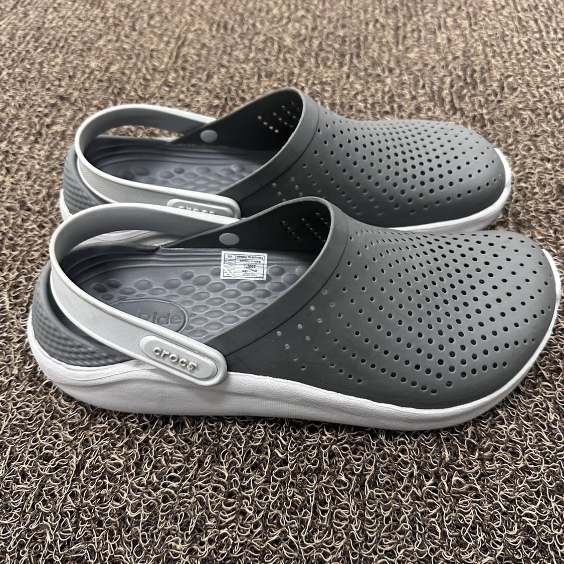 크록스 라이트라이드 클로그 슬리퍼 그레이 260 상품이미지4
