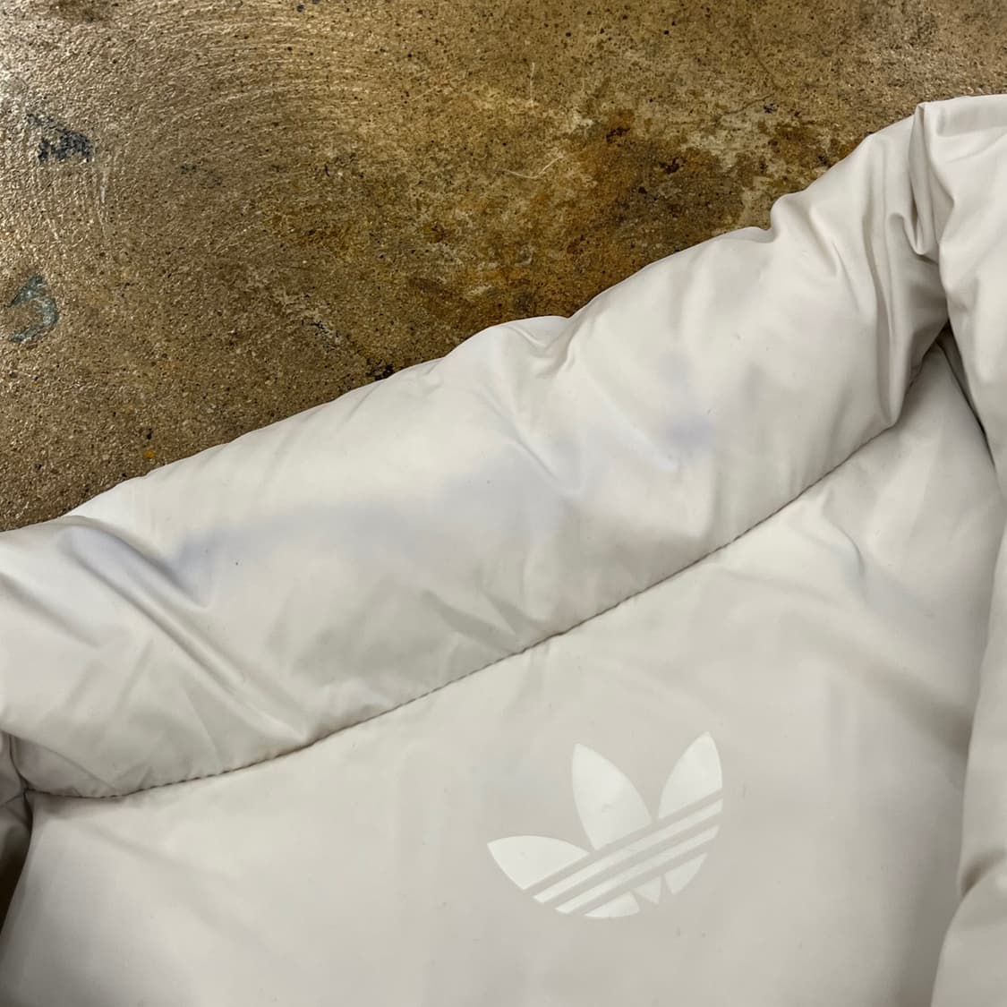 아디다스 베이지 브라운 화이트 양면 리버시블 패딩 상품이미지6