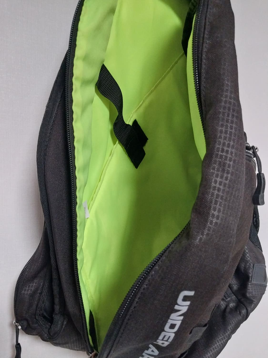 언더아머  컴펠슬링백팩 상품이미지5