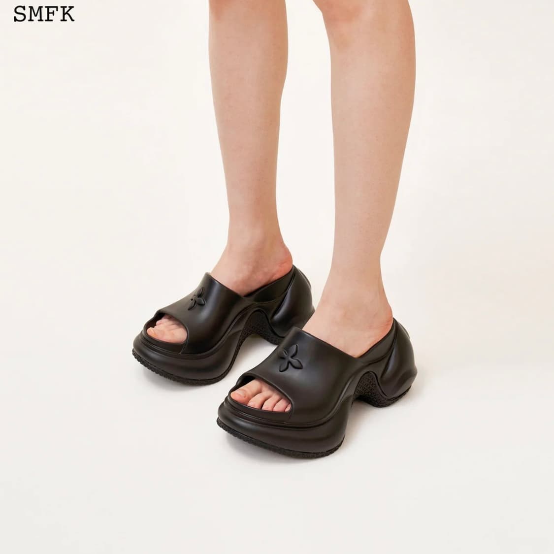 SMKF COMPASS WAVE 블랙 하이힐 범퍼 샌들 37 상품이미지3