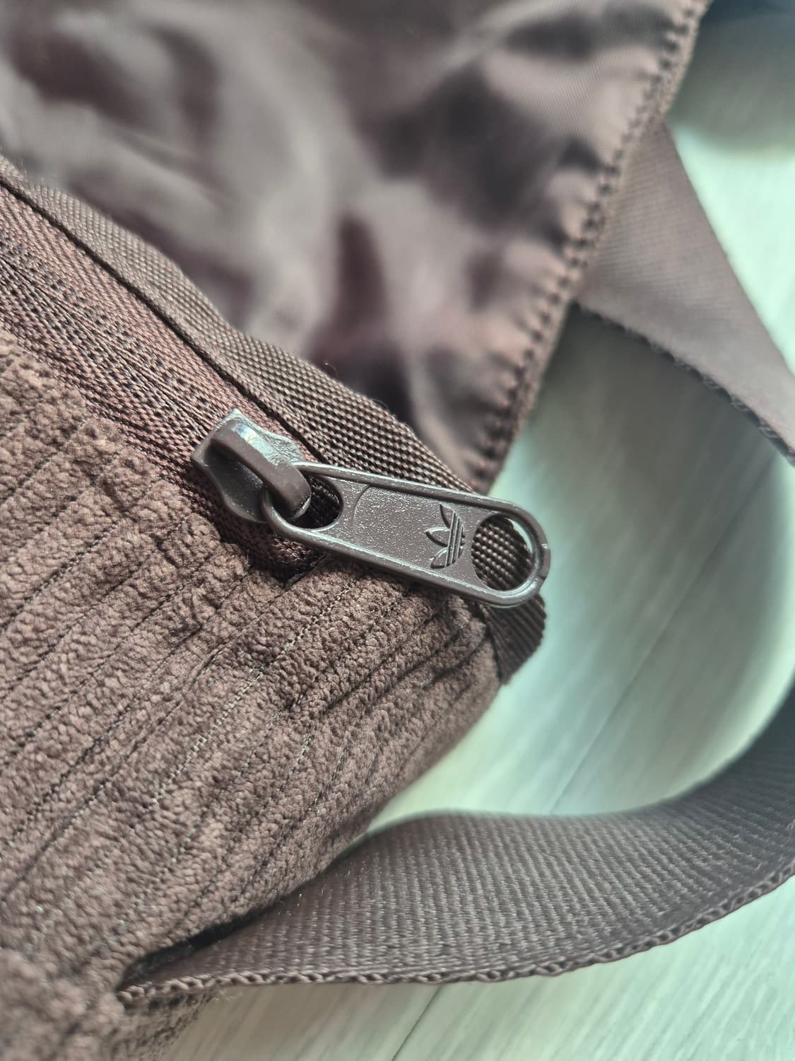 아디다스 메신저 코듀로이 크로스백 IQ3519 상품이미지4