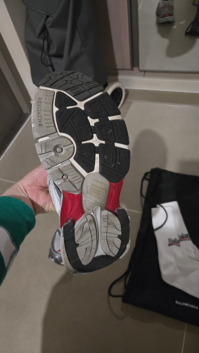 발렌시아가 스니커즈 상품이미지3