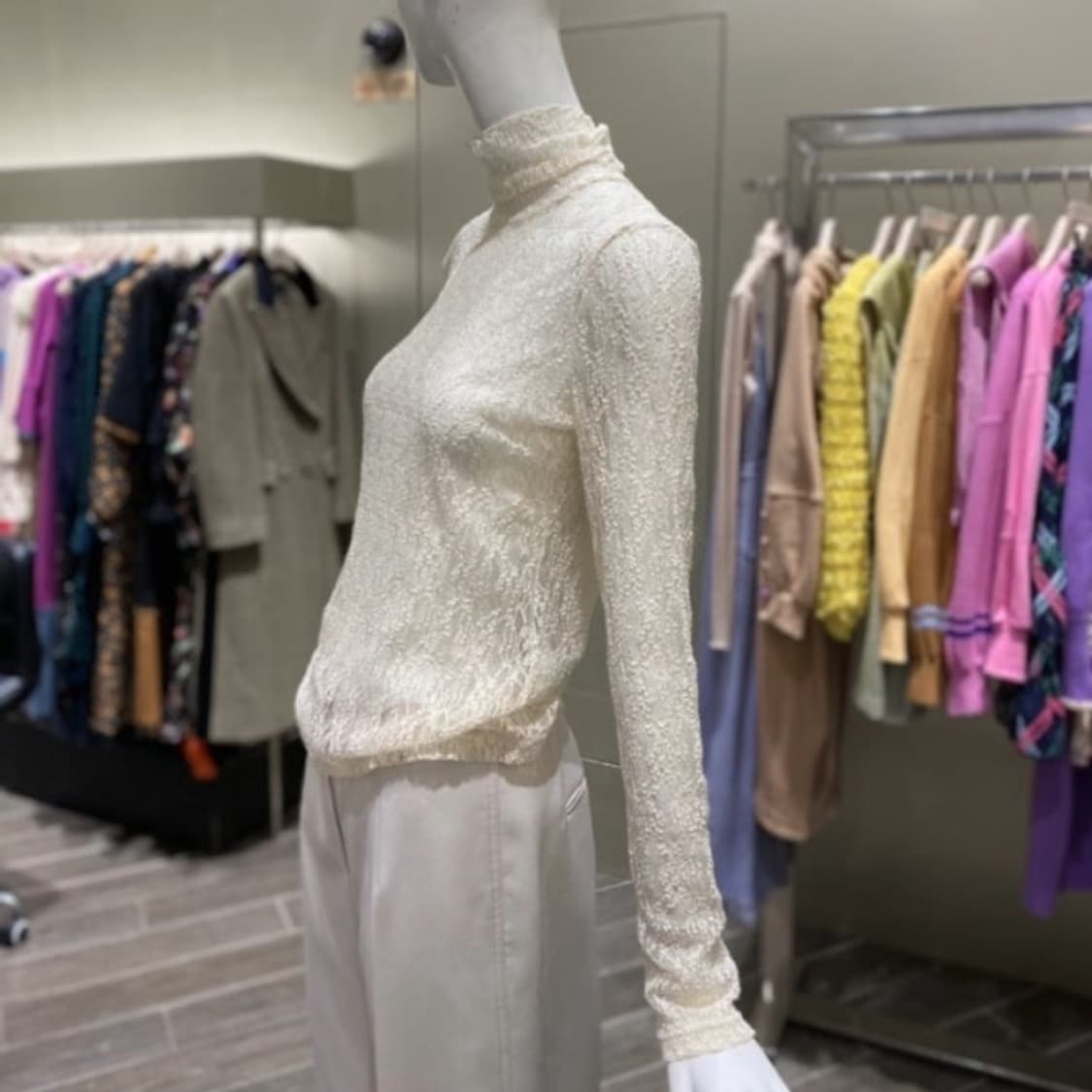 오즈세컨 레이스 카울넥 탑 상품이미지1