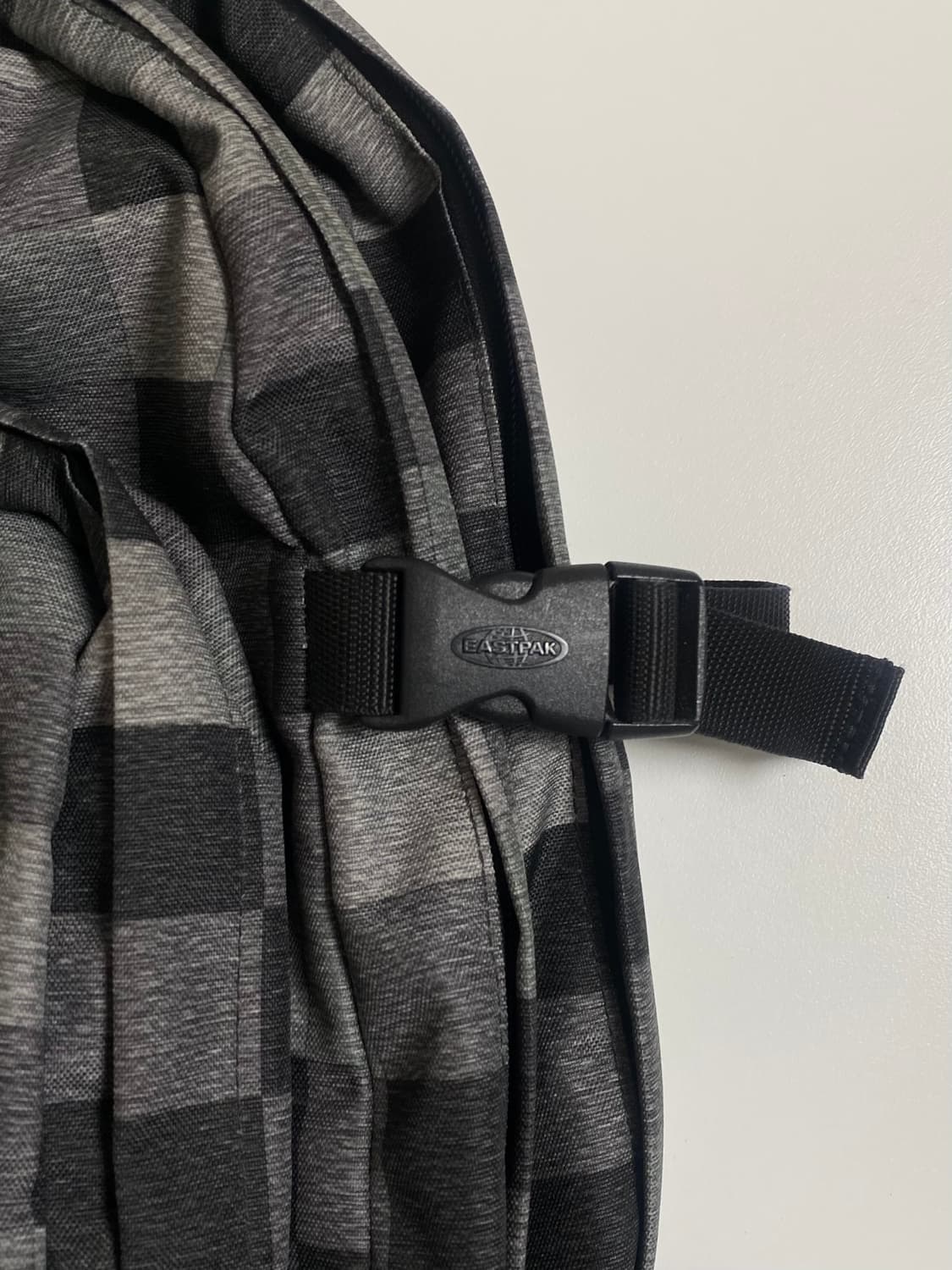 이스트팩 usa 체크 백팩 상품이미지5
