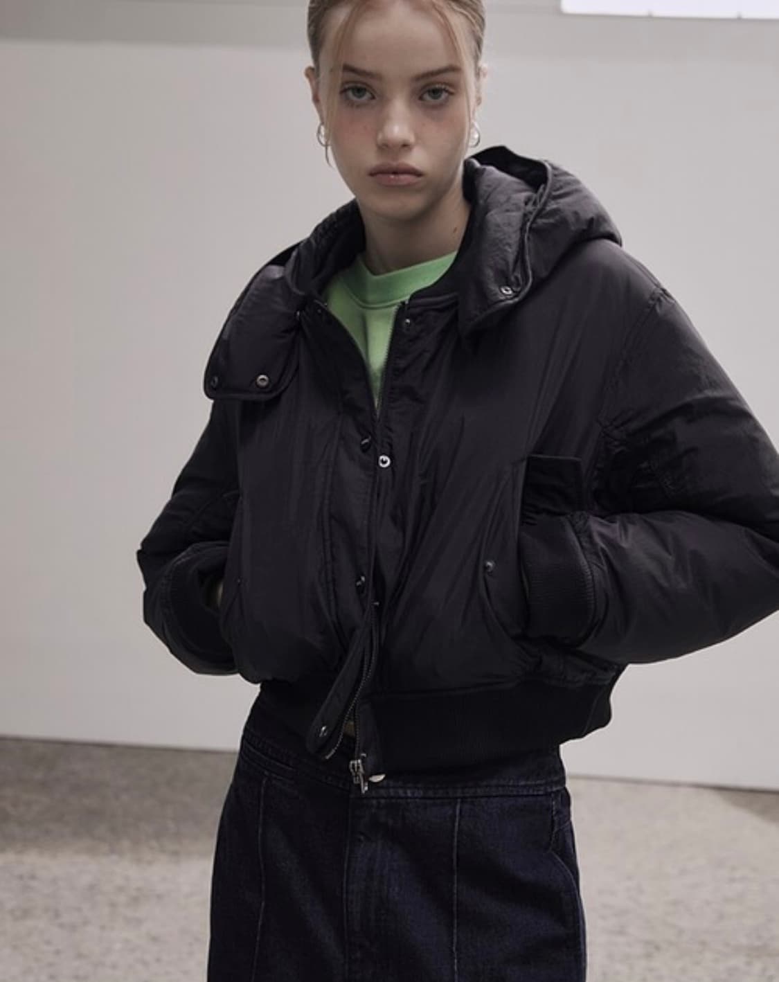 토잉크(TOINQ) 덕다운 크롭 후드 패딩 상품이미지1